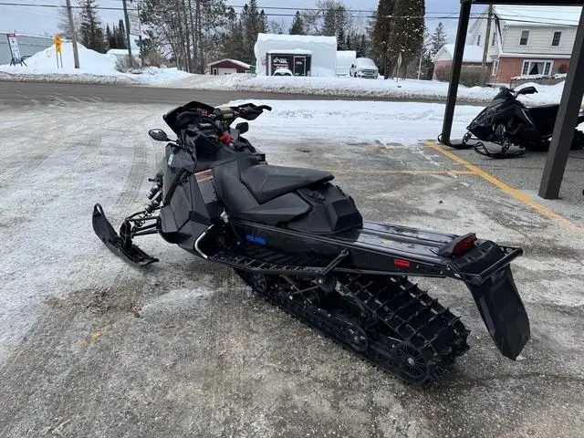 2019 Polaris 800 switchback 144
