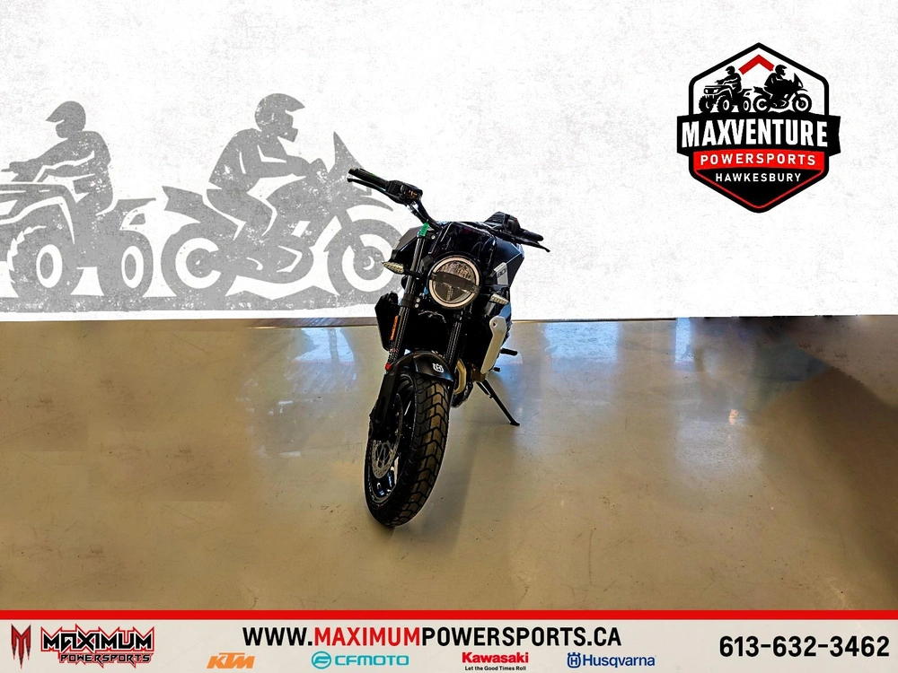 Husqvarna Svartpilen 801 2025 alt