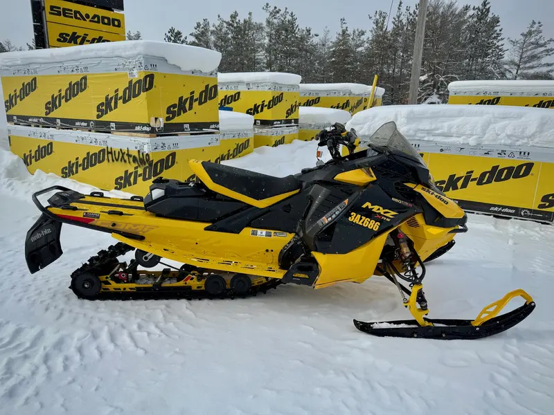 2024 Ski-Doo MXZ XRS COMPETITION PACKAGE 850 E-TEC TURBO R W/10.25" TOUCHSCREEN