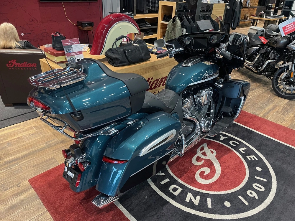 2026 Indian Motorcycle Roadmaster Pp Lt 112 - Green/blk Mtllc alt
