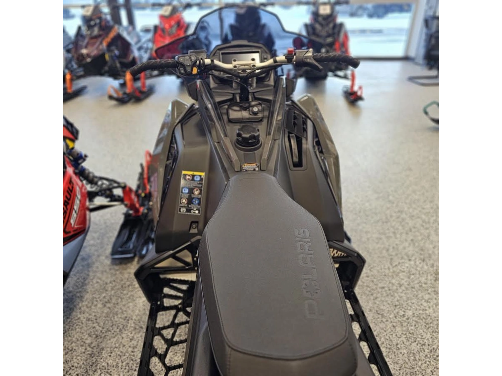 2025 Polaris 850 Indy Vr1 137 alt