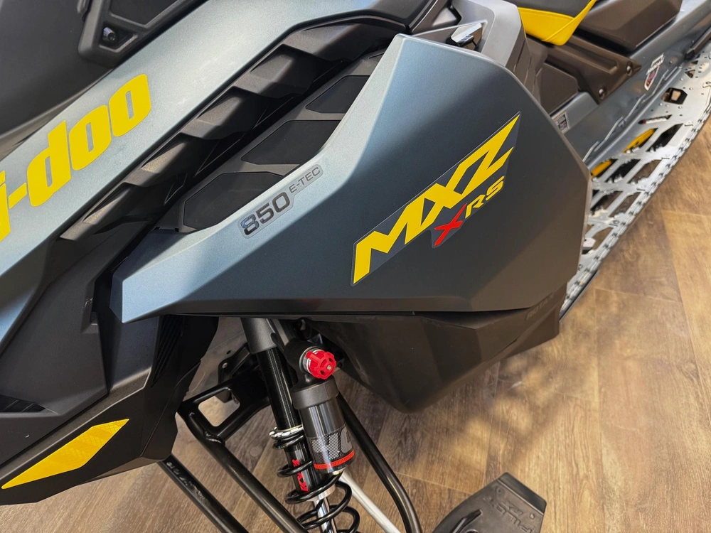 2026 Ski-doo Mxz Xrs 850 Etec 10.25" Ts alt