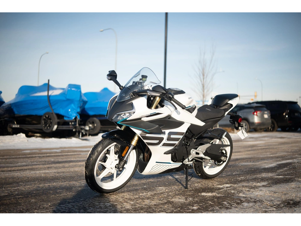 2026 Cfmoto 450ss alt