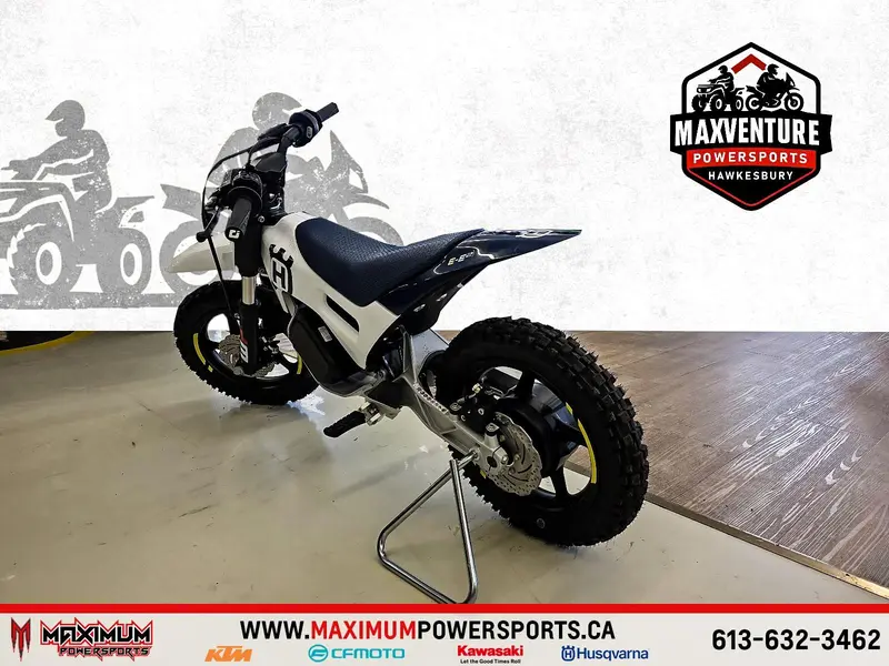 2025 Husqvarna EE 2 thumbnail 5