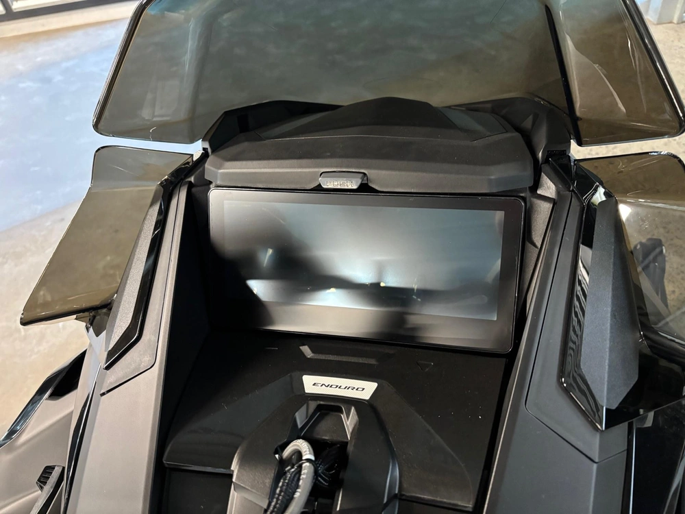 Ski-doo Renegade Enduro 900 R 2025 alt