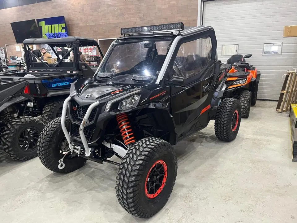 2020 Can-Am Maverick Sport X XC 1000R Cabine fermée