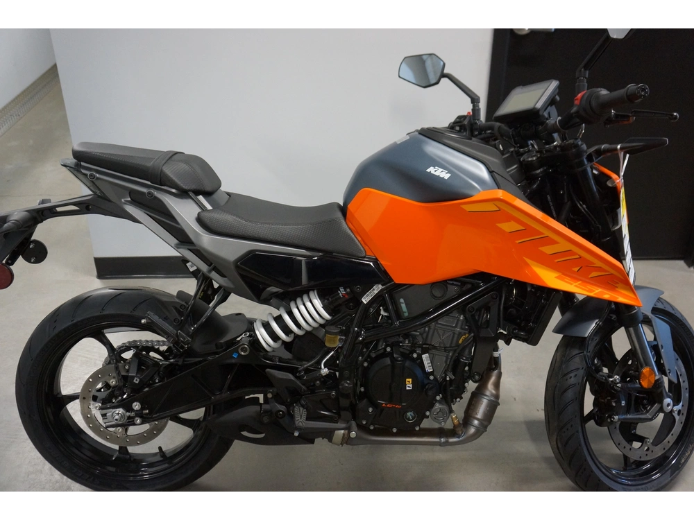 Ktm 250 Duke 2024 alt