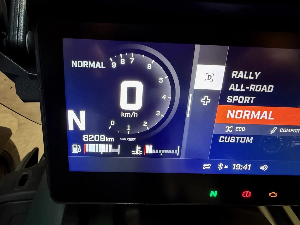 Can-am Canyon Redrock 2025 alt