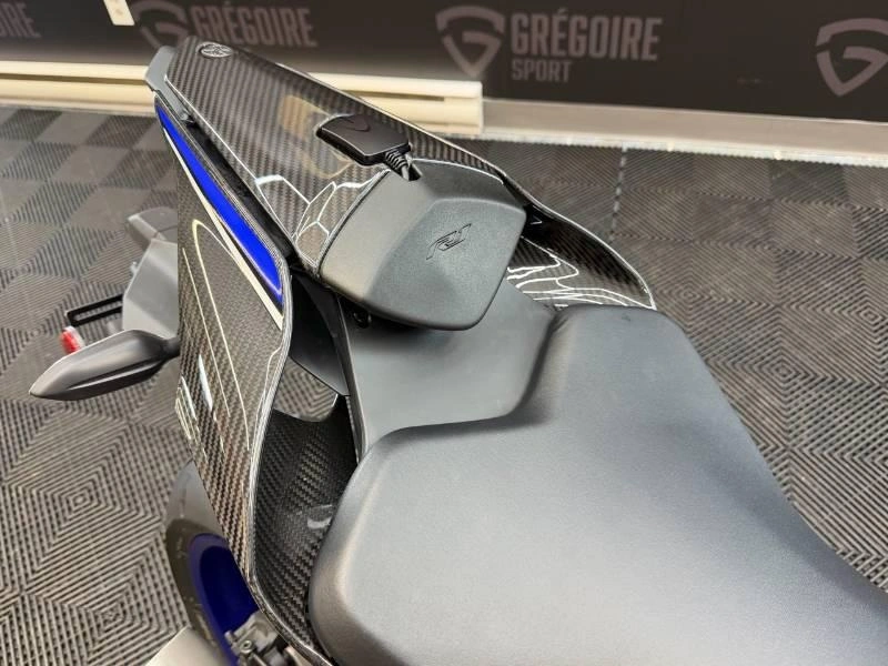 Yamaha Yzf-r1 Carbone 2026 alt