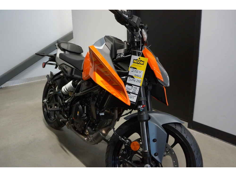 Ktm 250 Duke 2024 alt