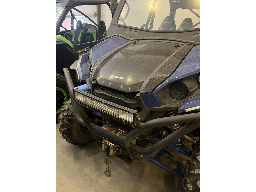 2023 Kawasaki Teryx 4 alt