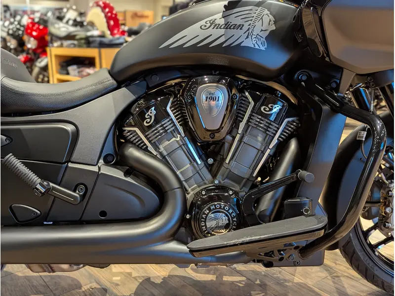 2026 Indian Motorcycle Challenger Dark Horse // Black Smoke