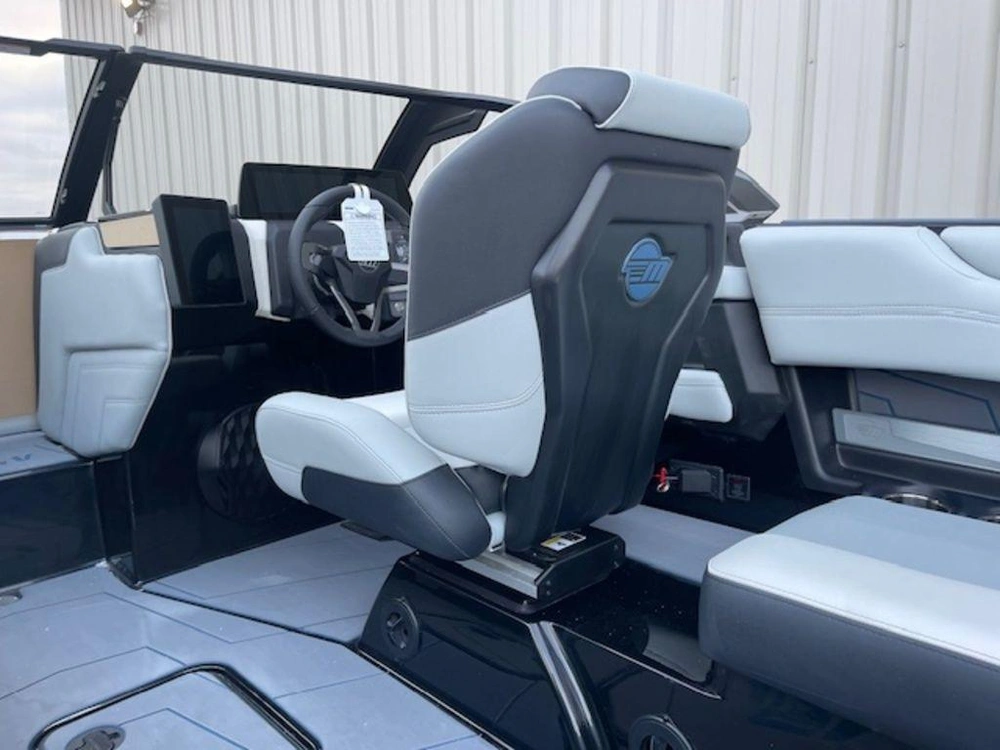 2026 Malibu 22 Lsv alt