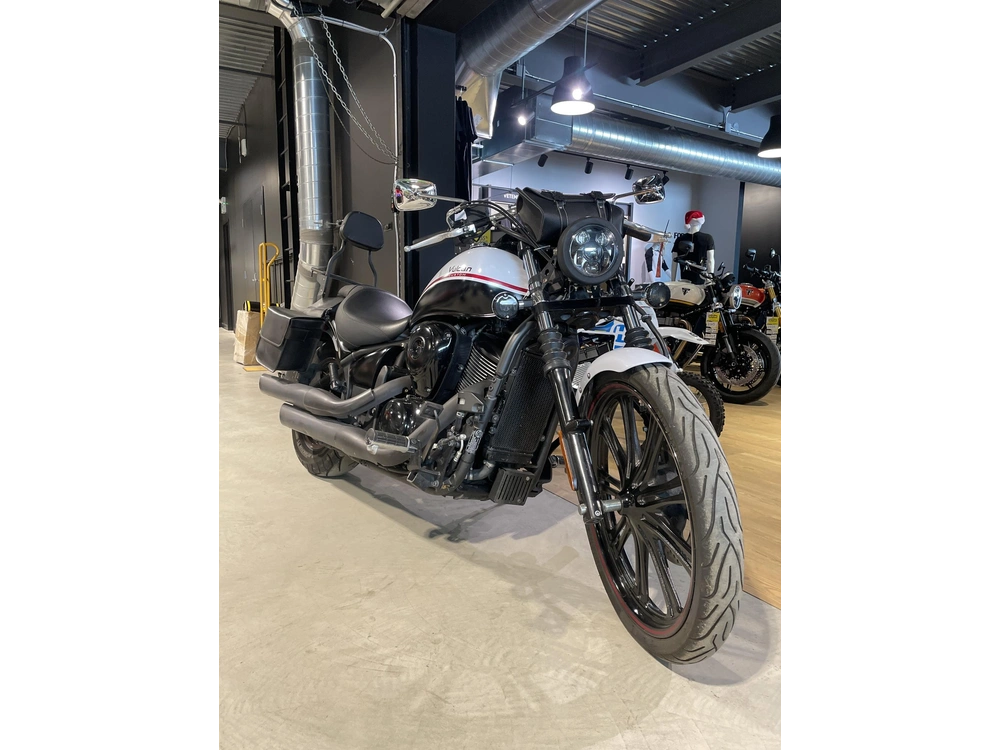Kawasaki Vulcan 900 Custom 2013 alt