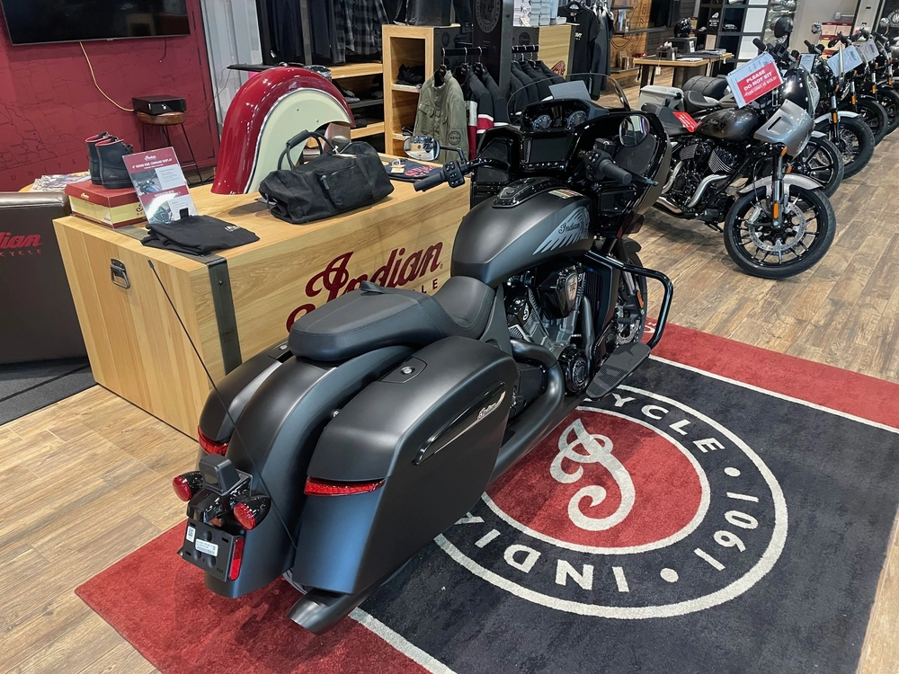 2026 Indian Motorcycle Challenger Dark Horse 112 - Black Smoke alt