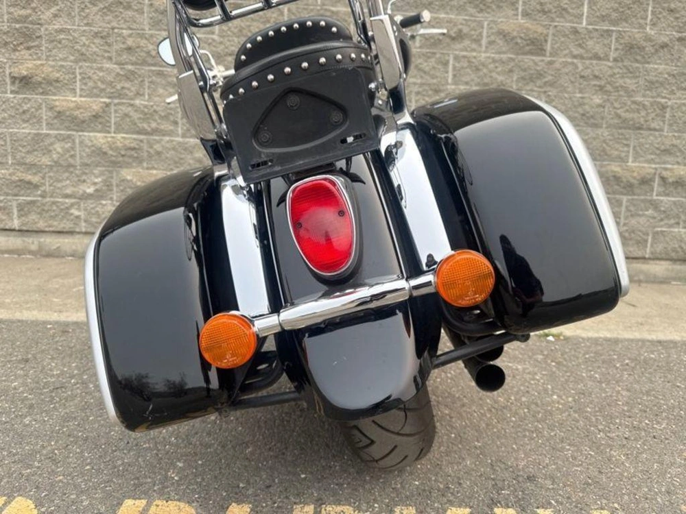 2005 Kawasaki Vulcan 1600 alt