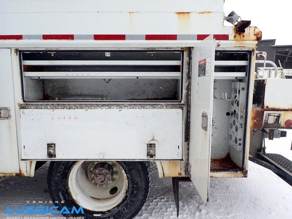Freightliner M2106 2007