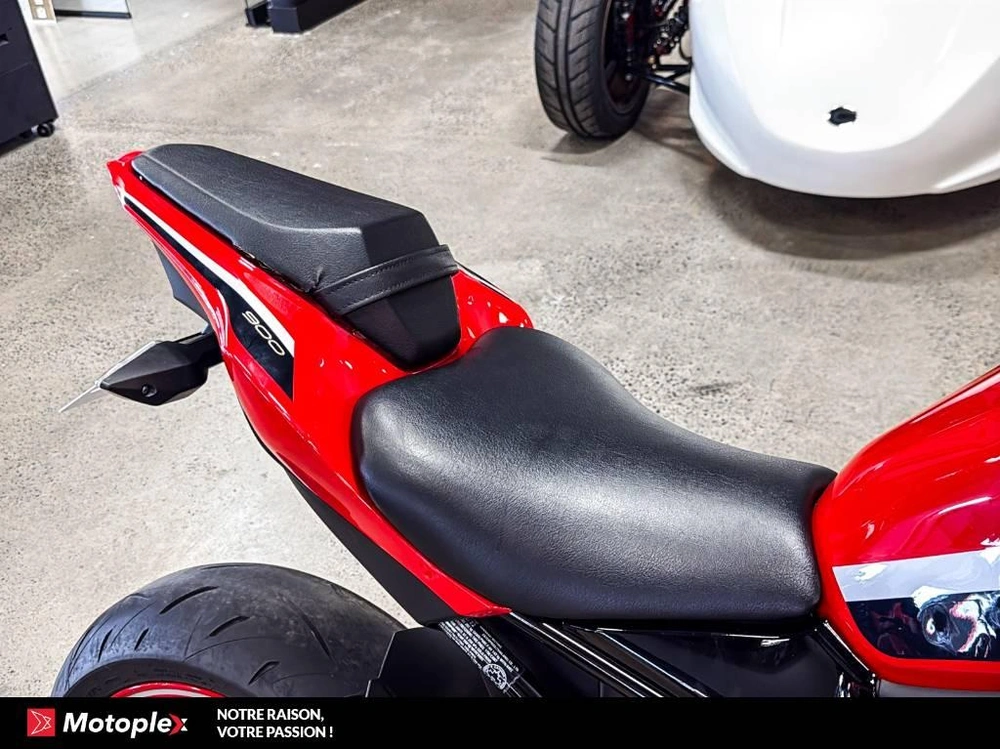 Kawasaki Z900 Edition 50th Full Options 2022 alt