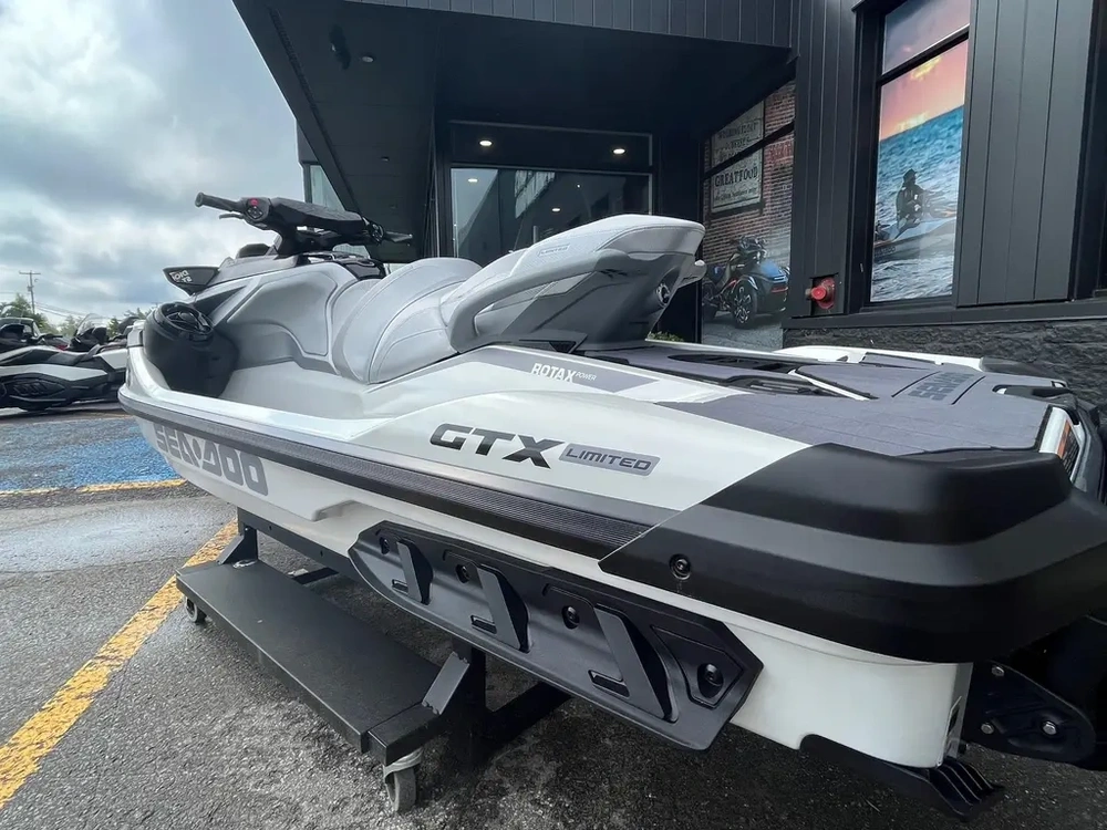 Sea-doo Gtx Limited 325 2026 alt