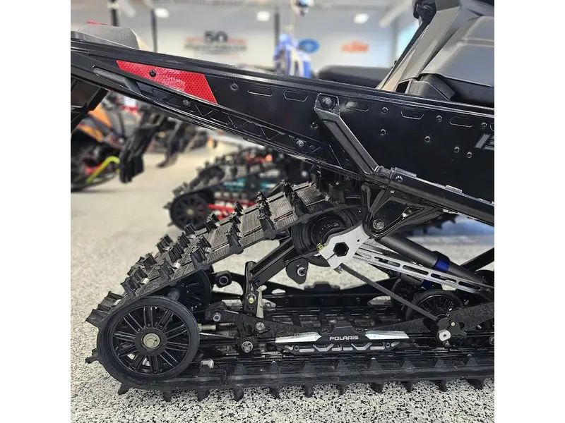 2025 Polaris 850 INDY VR1 137