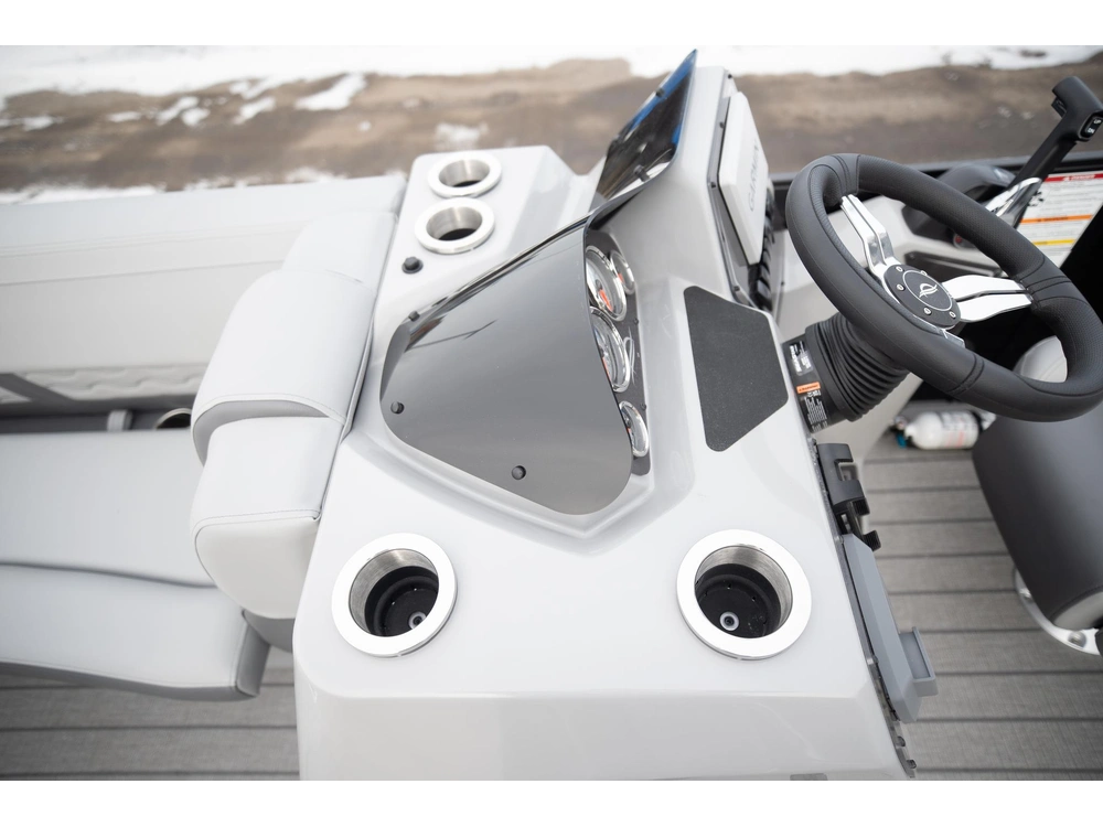 2026 Suncatcher Fusion 322ss alt