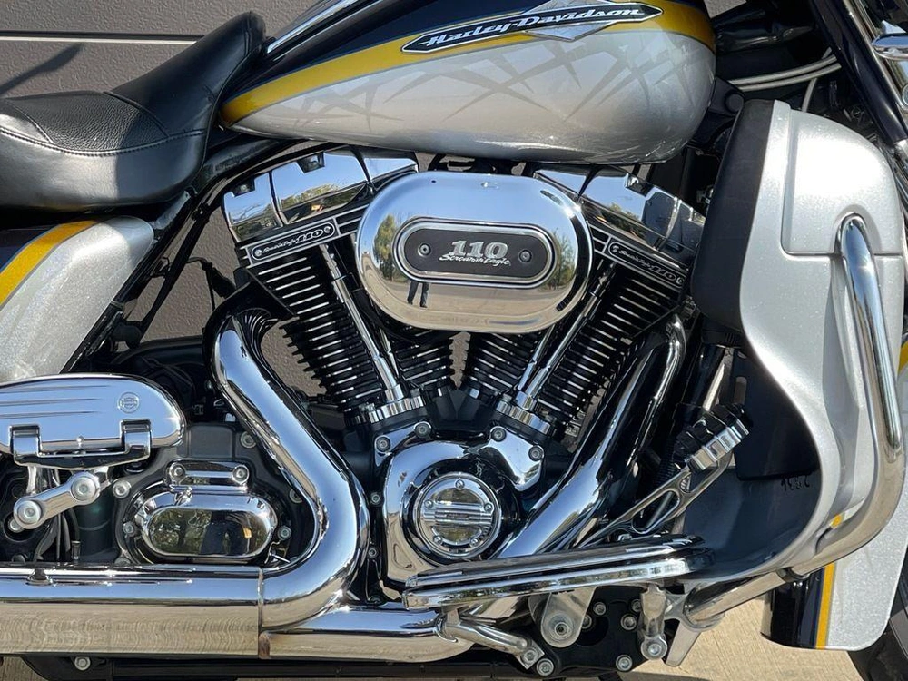 2012 Harley-davidson Flhtcuse7 - Cvo™ Ultra Classic® Electra Glide® alt