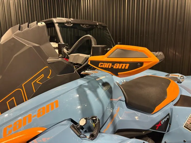 2026 Can-Am Renegade X mr 1000R thumbnail 8