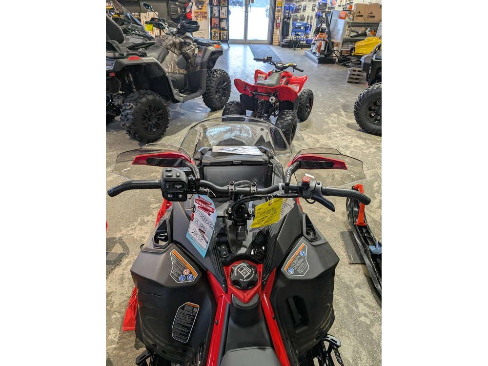 2026 Lynx Xterrain Re 850 E-tec 10.25 Ts alt