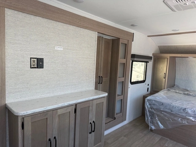 2026 Gulf Stream 228sb alt