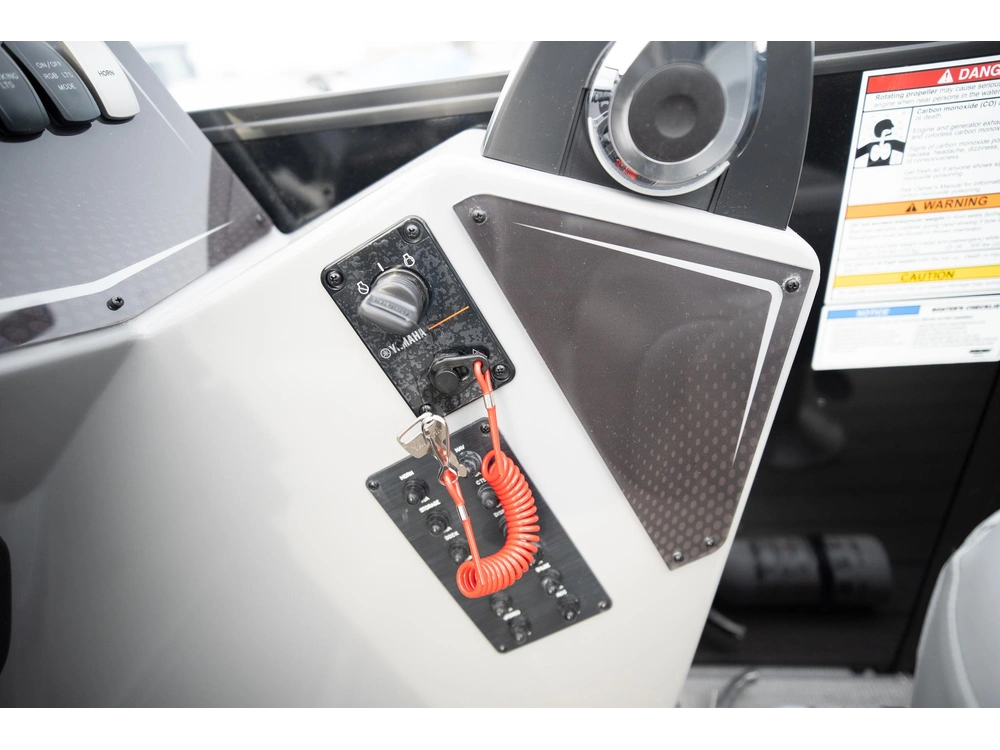 2026 Suncatcher Fusion 322ss alt