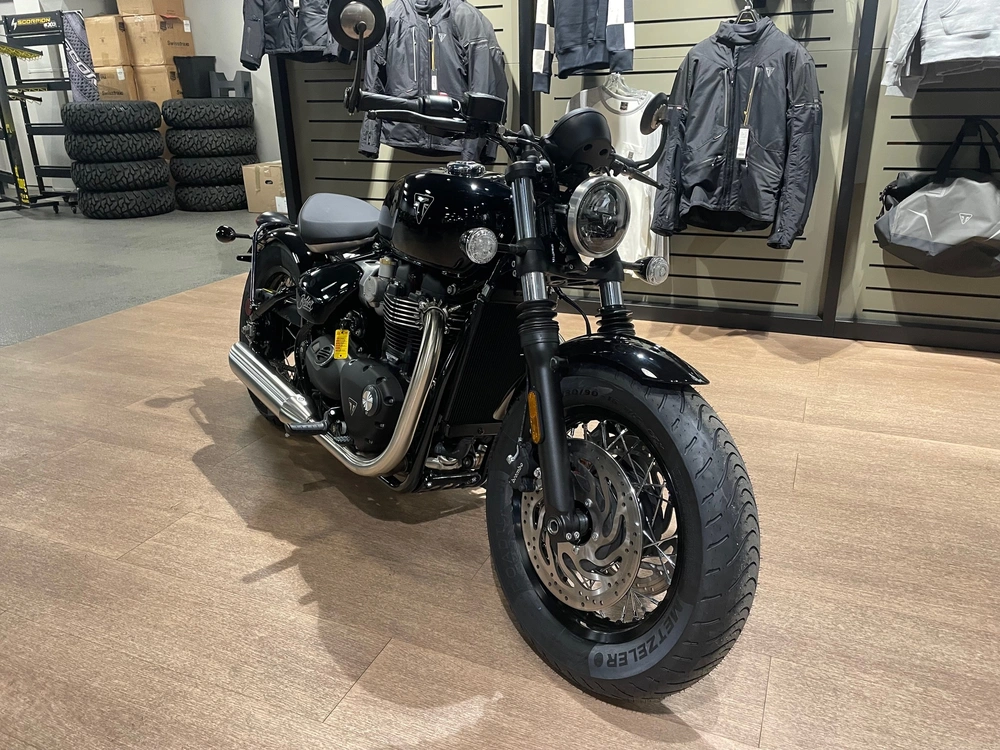 2026 Triumph Bonneville Bobber - Jet Black alt