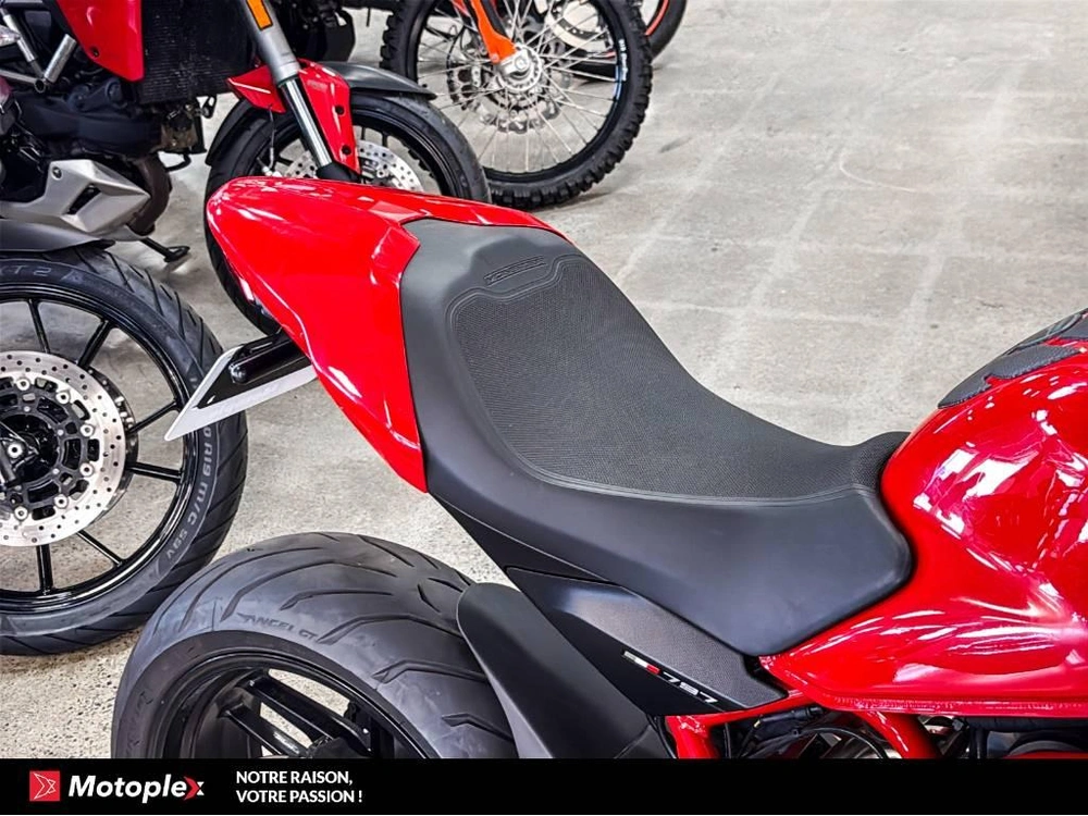 Ducati Monster 797+ Nouveau Prix 2018 alt