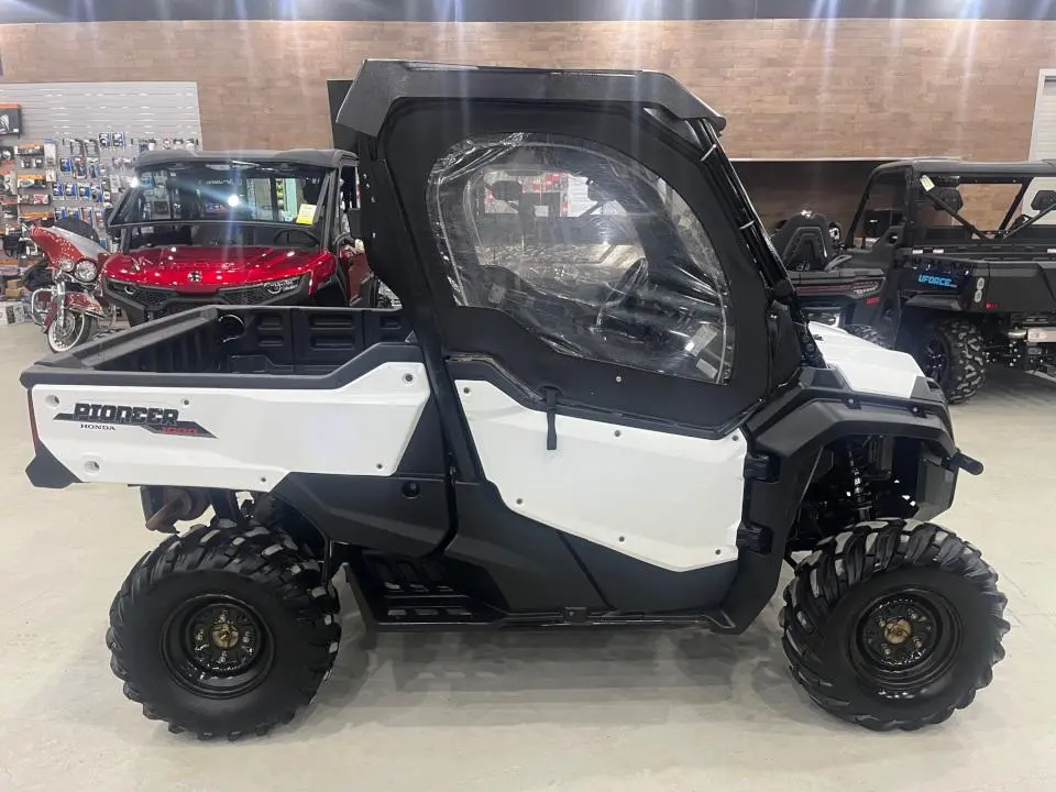 2016 Honda Pioneer 1000 Cabine fermée