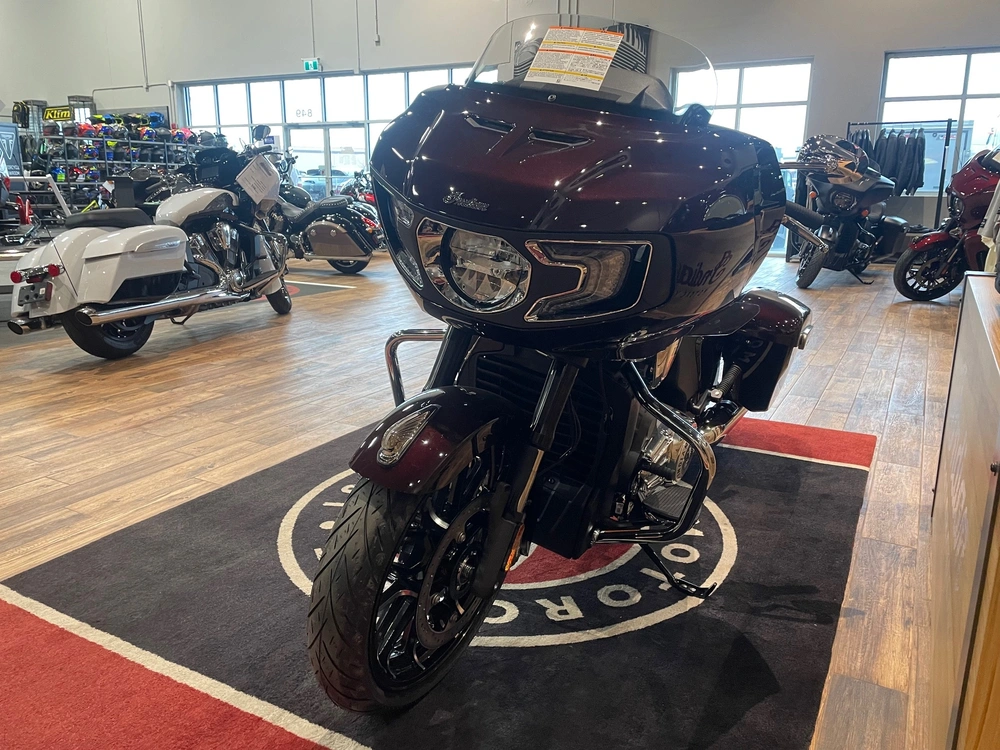 2026 Indian Motorcycle Challenger Limited 112 - Crimson alt