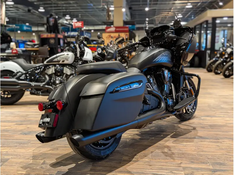 2026 Indian Motorcycle Challenger Dark Horse // Black Smoke