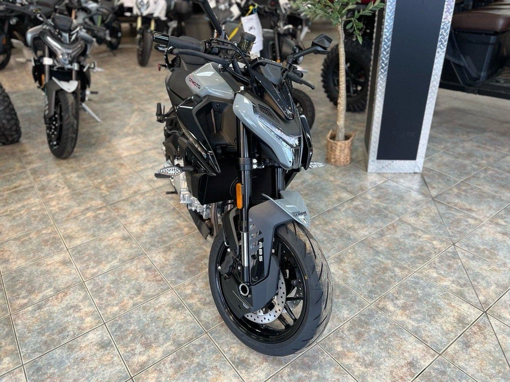 Cfmoto 675nk 2026 alt