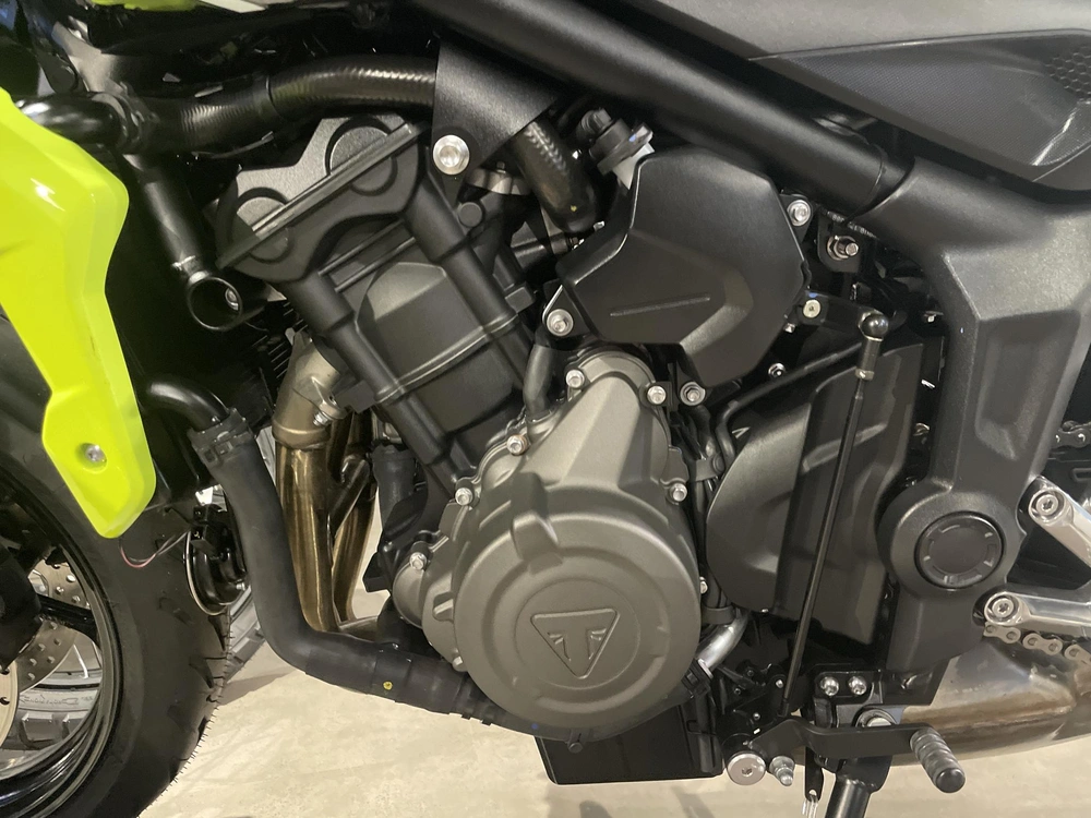 Triumph Trident 660 2024 alt