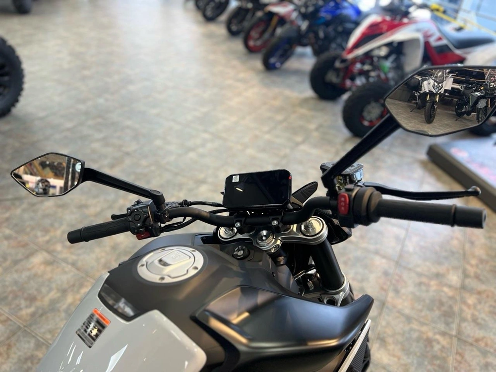 Cfmoto 800nk 2026 alt