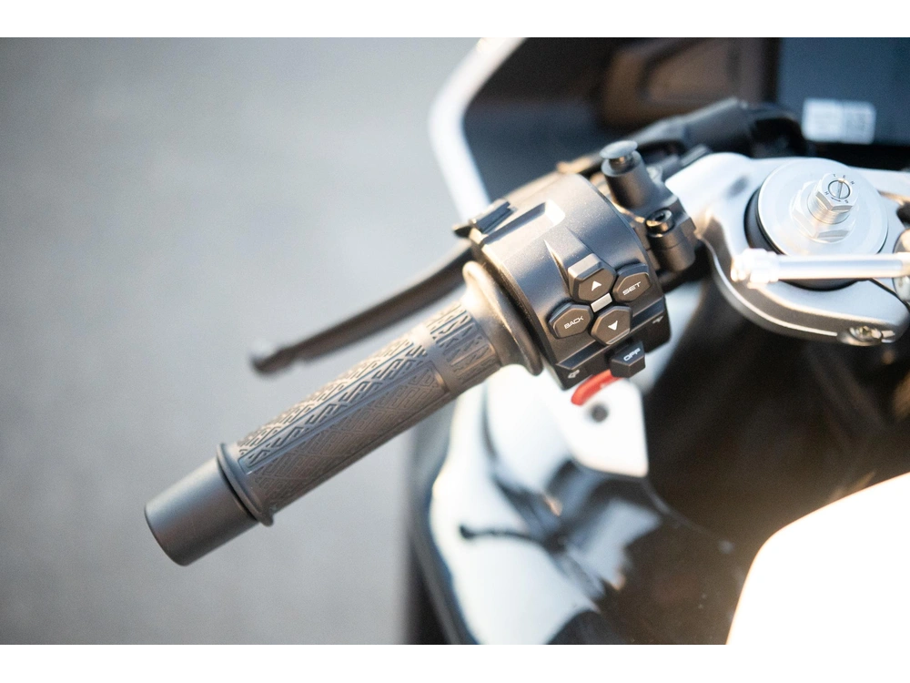 2026 Cfmoto 675 Ss alt