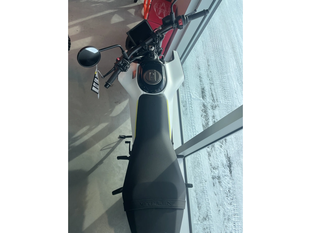 Husqvarna Vitpilen 401 2024 alt