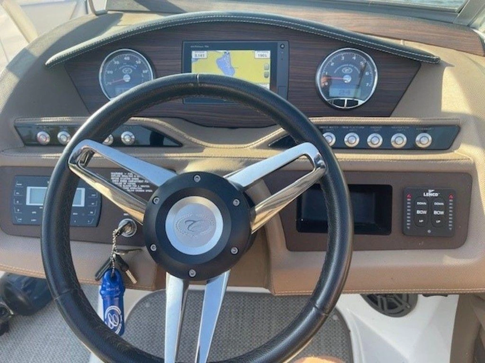 2014 Cobalt Boats R3 alt