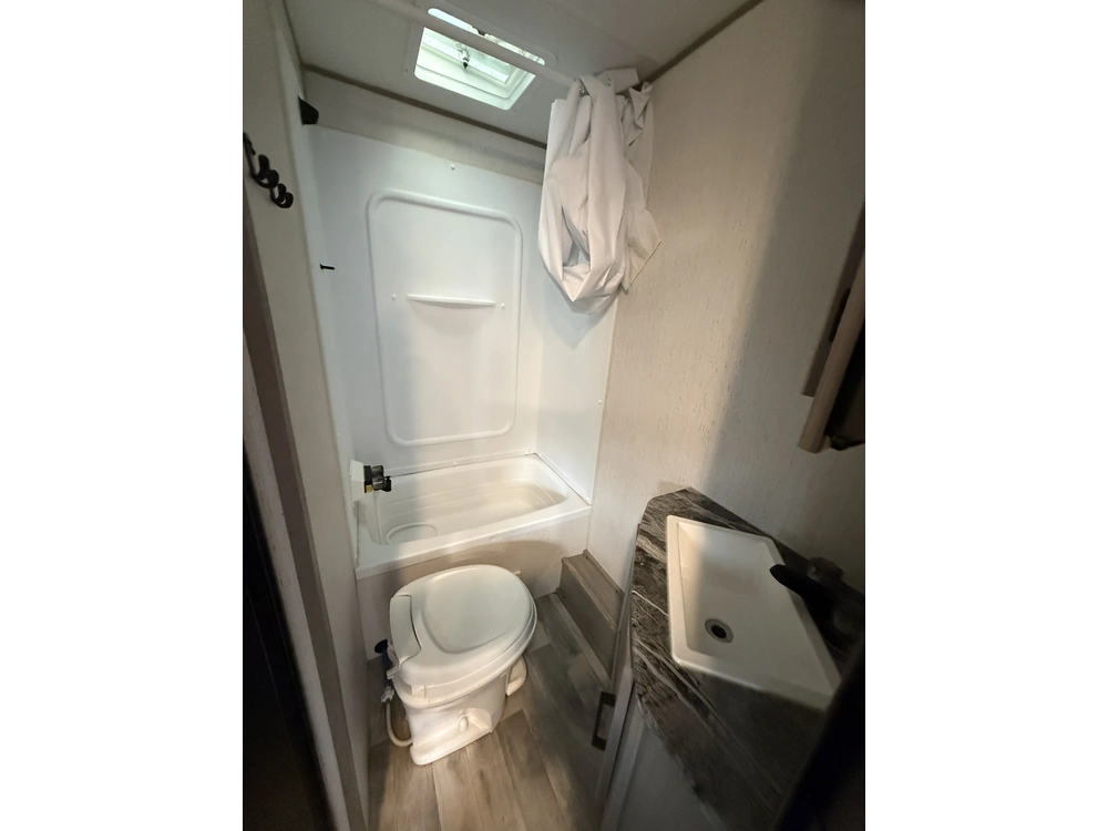 Kodiak 227bh 2022 alt