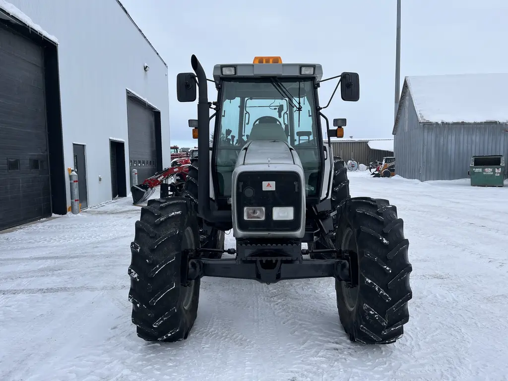 1998 White 6710