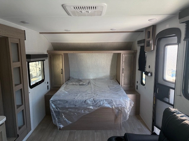 2026 Gulf Stream 228sb alt