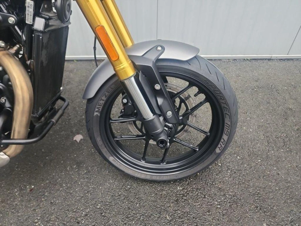 2024 Triumph Speed 400 Phantom Black / Storm Grey alt