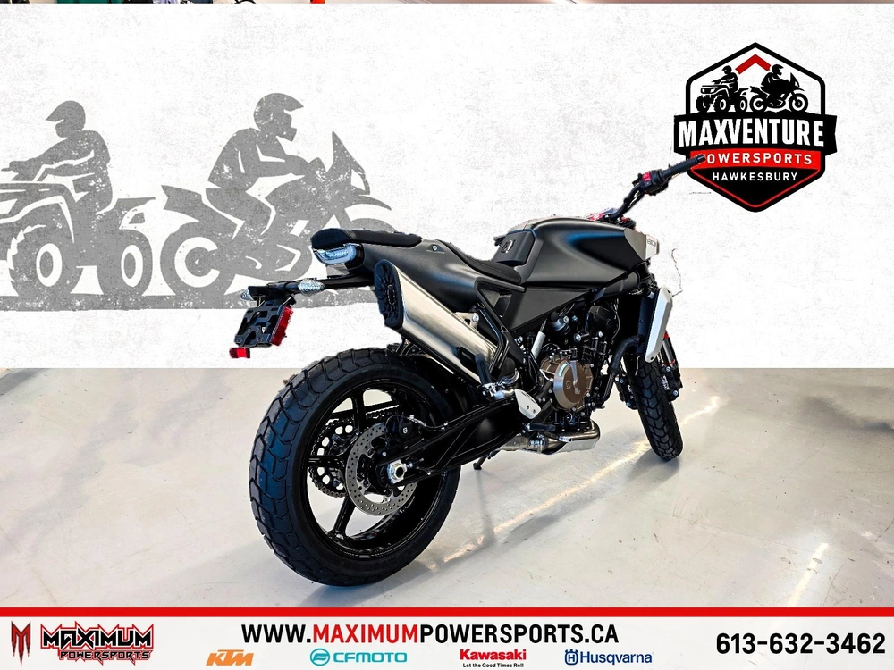 Husqvarna Svartpilen 801 2025 alt