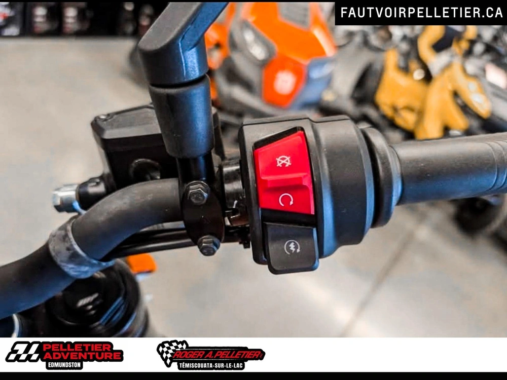 Ktm Duke 390 2024 alt