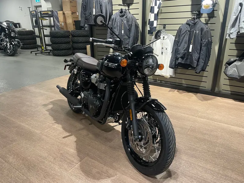 2026 Triumph Bonneville T120 Black - JET BLACK