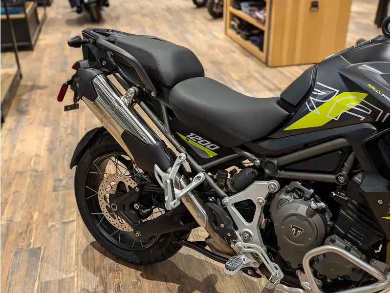 2026 Triumph Tiger 1200 Desert Edition // Satin Granite