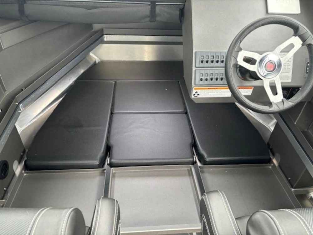 2023 Other 2250 Ultra Centrecab alt